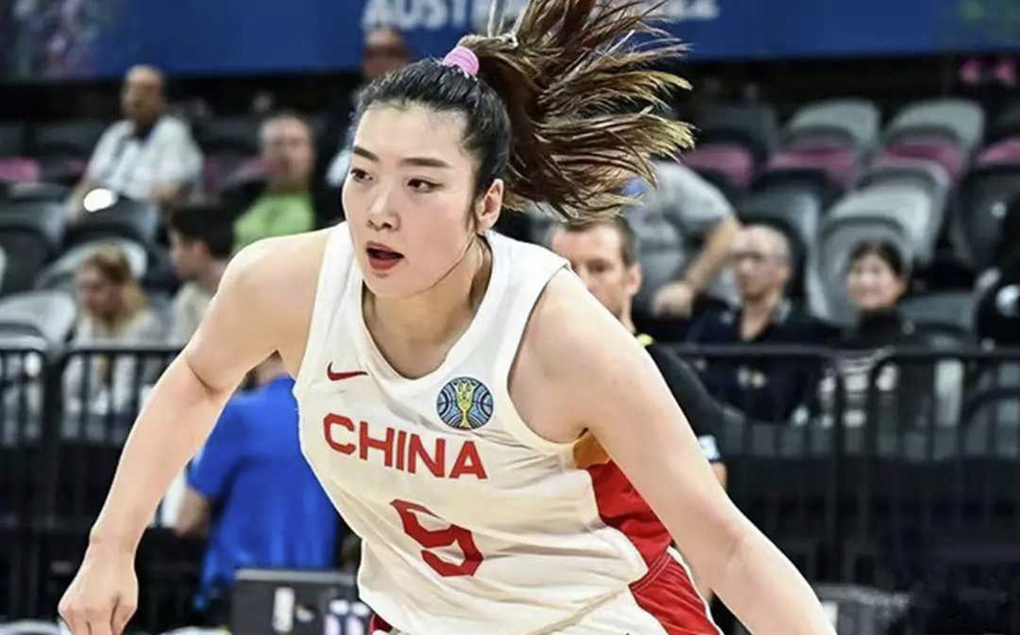 包含泰国女篮队员表现出色在国际赛中获得最佳球员的词条